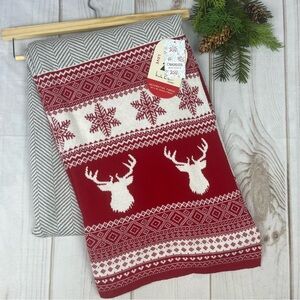 NWT Nicole Miller Reindeer Snowflake Holiday Throw Blanket Gray/Red/Cream 50x70